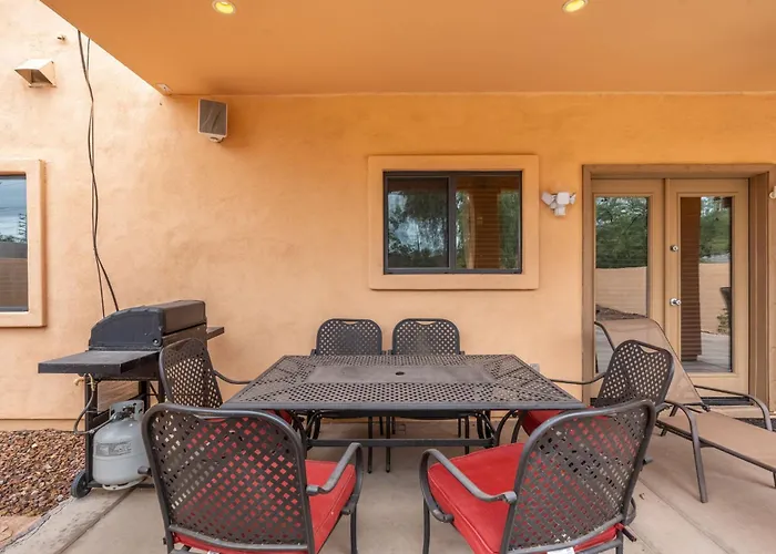 Holiday home 30plus Day 5br Retreat Near North Mountain *