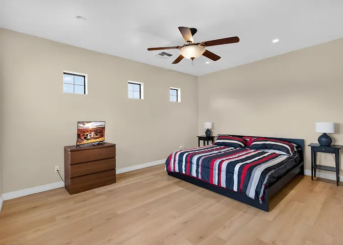 Holiday home 30plus Day 5br Retreat Near North Mountain *